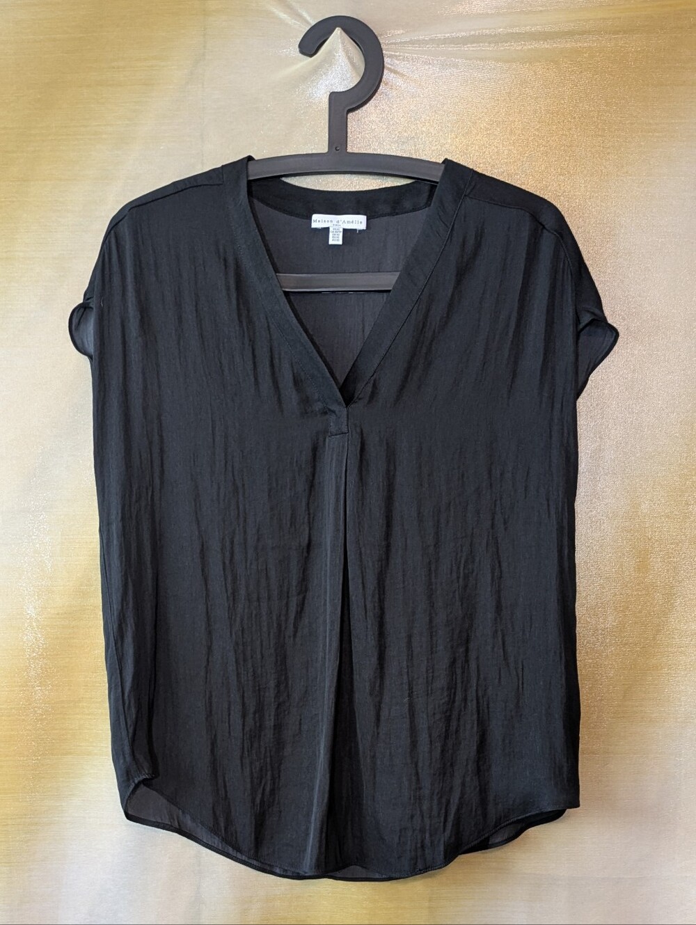 Maison d'Amélie Black Sleeveless V-Neck Shirt